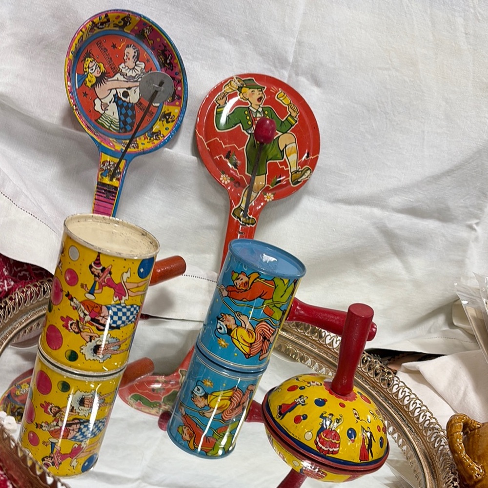 Antiques Noise Makers
3